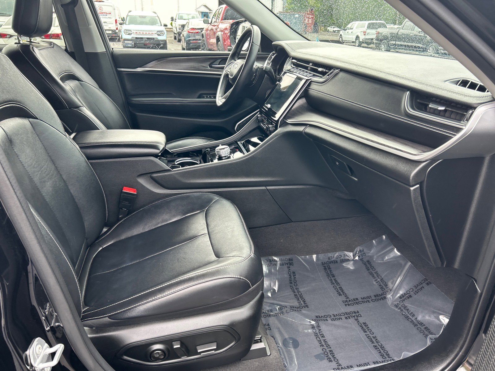 Used 2022 Jeep Grand Cherokee L Limited AWD/4WD image 17