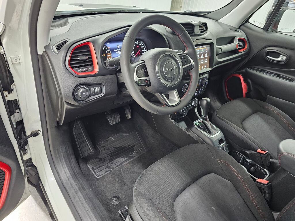 Used 2023 Jeep Renegade Trailhawk image 28