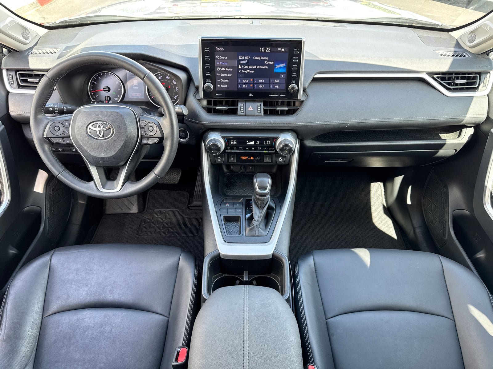 Used 2022 Toyota RAV4 XLE Premium FWD image 20