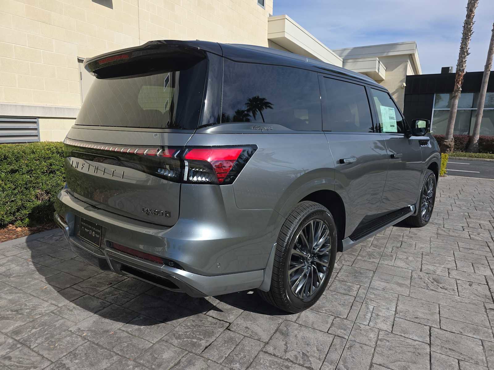 New 2026 INFINITI QX80 Autograph w/ Premium Cargo Package image 5