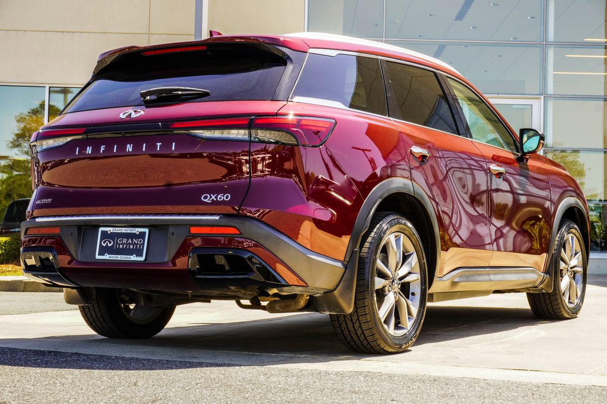 Used 2023 INFINITI QX60 Luxe w/ Performance Audio Package image 12