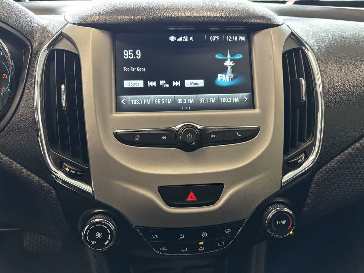 Used 2018 Chevrolet Cruze LS FWD image 16