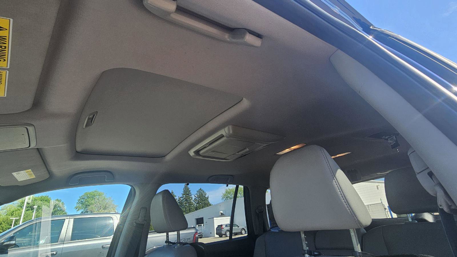 Used 2017 Honda Pilot EX-L image 11