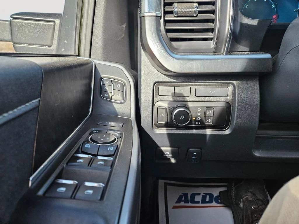 Used 2024 Ford F250 Lariat w/ Chrome Package image 14