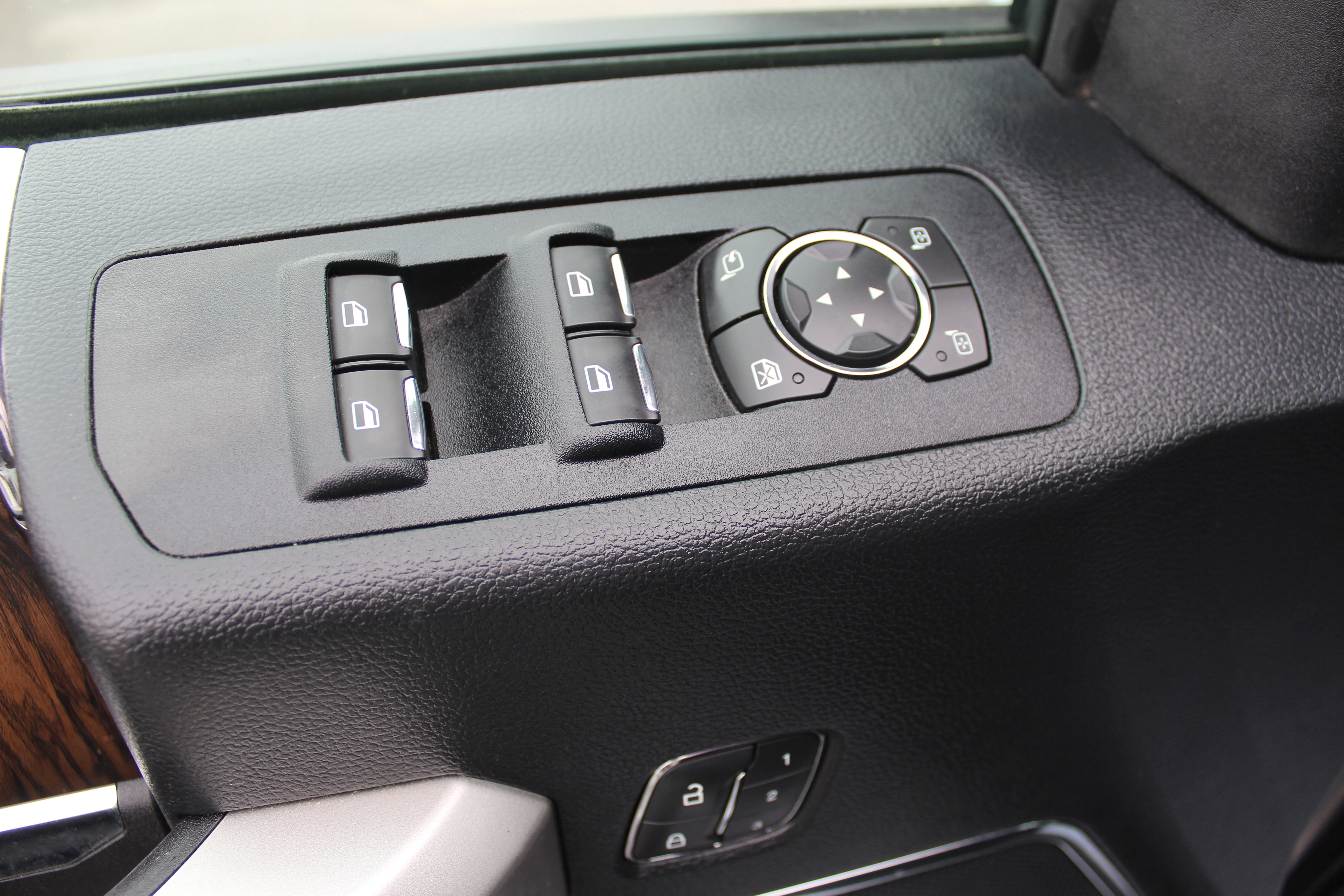 Used 2020 Ford F150 Lariat image 30