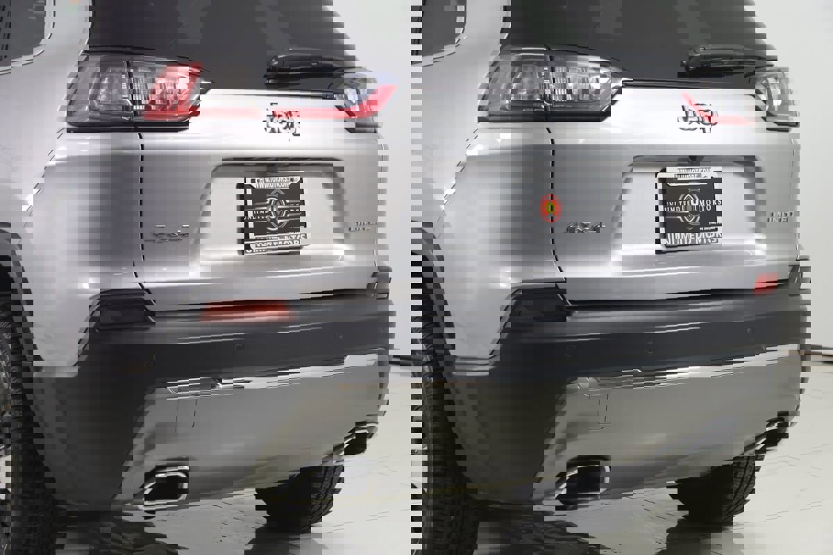 Used 2020 Jeep Cherokee Limited image 21