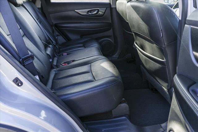 Used 2016 Nissan Rogue SL w/ SL Premium Package image 27