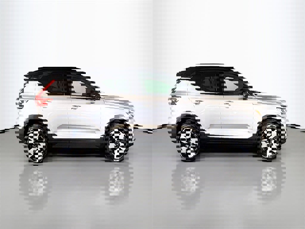 Certified 2024 Volvo XC40 Recharge Plus w/ Protection Package Premier image 8