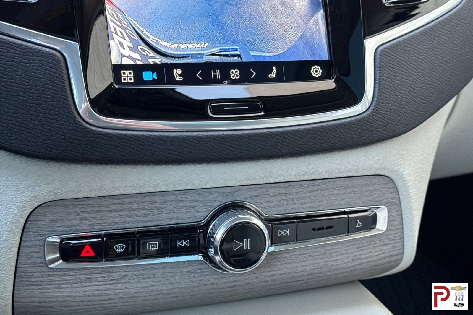 Used 2025 Volvo XC90 B6 Plus w/ Protection Package Premier image 26