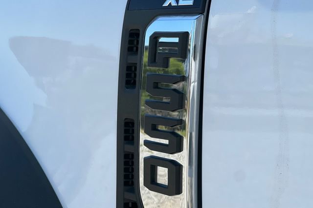 New 2026 Ford F550 2WD Regular Cab Super Duty image 23