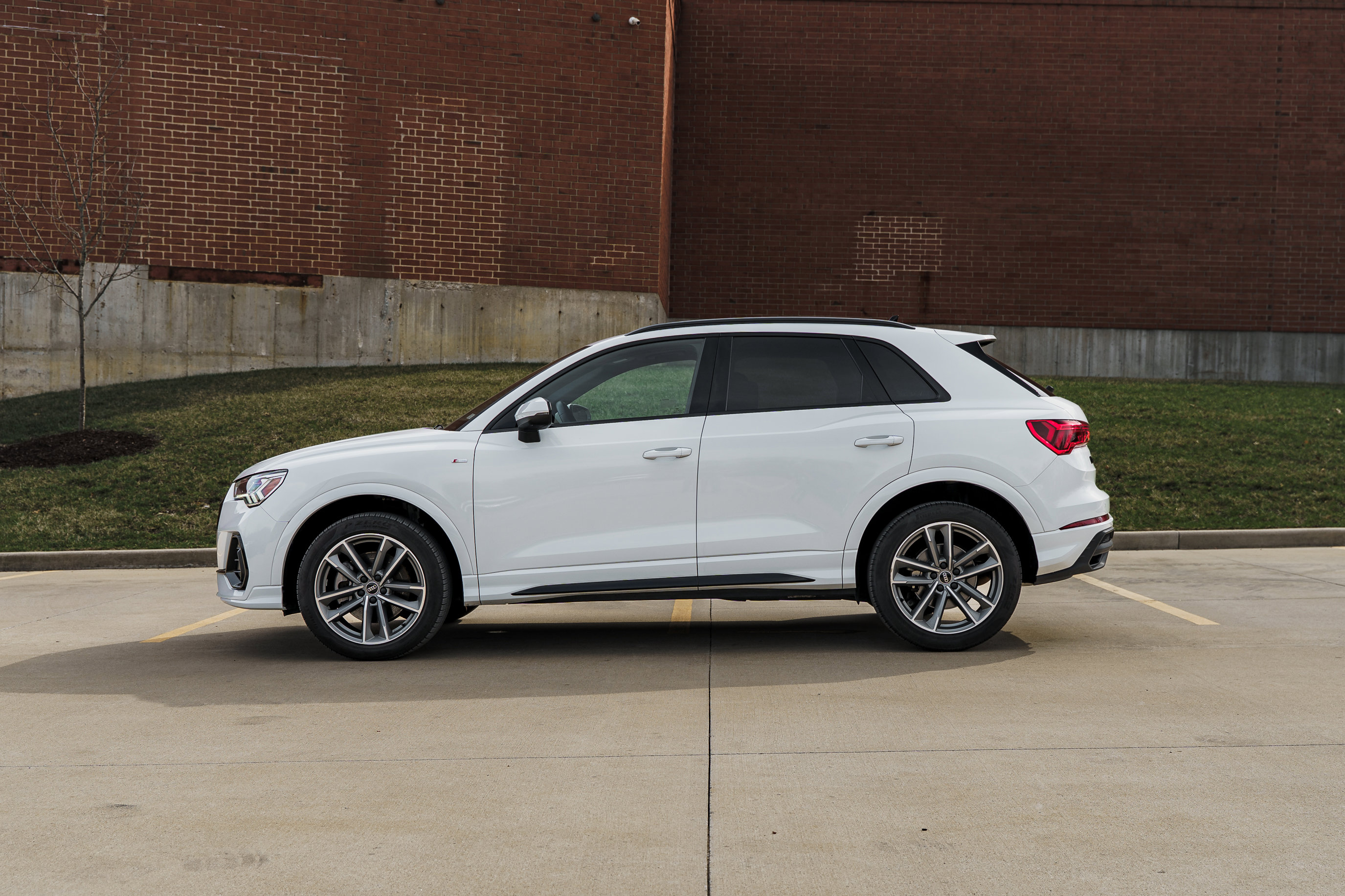 Used 2023 Audi Q3 2.0T Premium Plus w/ Premium Plus Package image 6