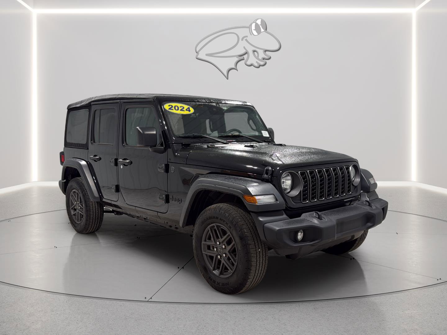 Used 2024 Jeep Wrangler Sport S image 7