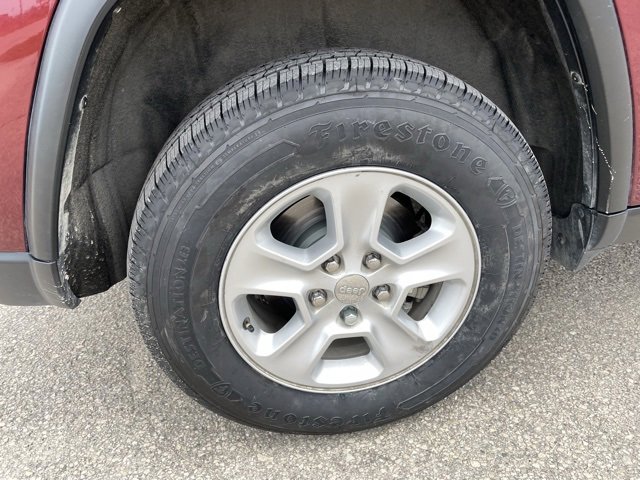 Used 2017 Jeep Grand Cherokee Laredo w/ Quick Order Package 23E image 34