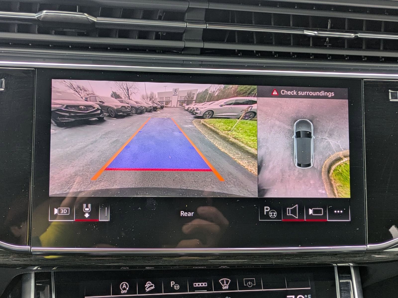 Used 2025 Audi Q8 Prestige w/ Prestige Package image 14