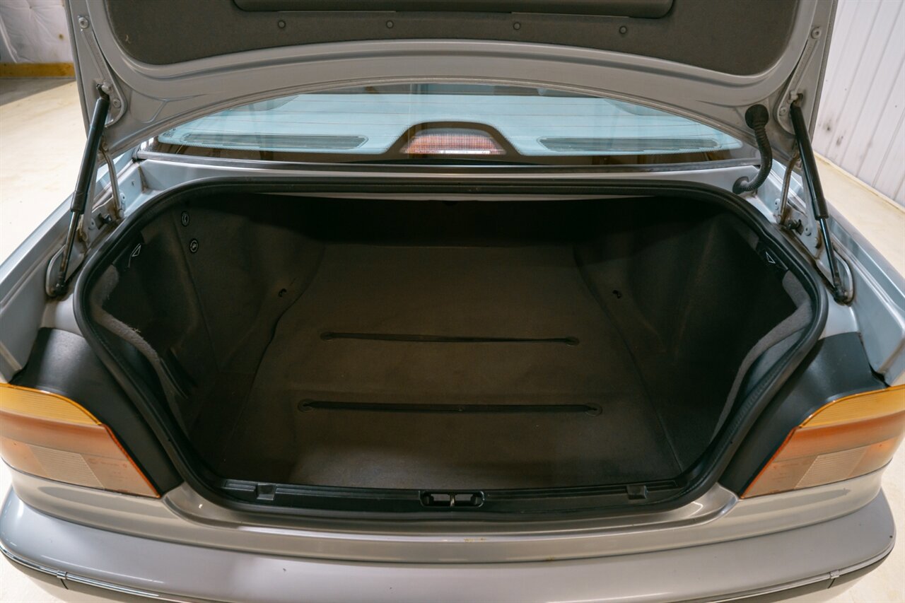 Used 1997 BMW 540i Sedan RWD image 8