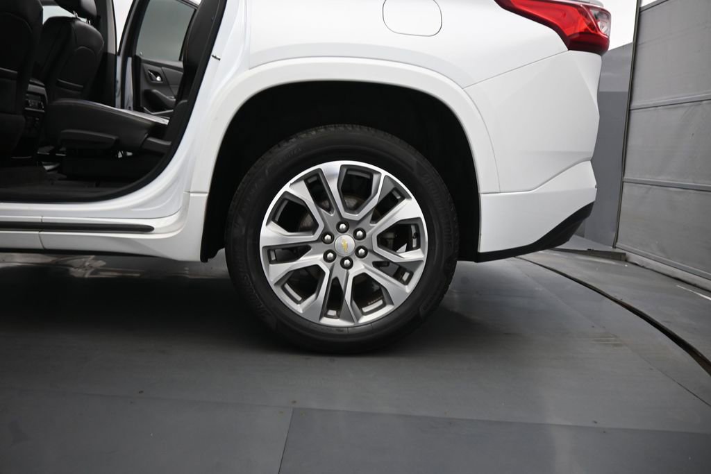 Used 2018 Chevrolet Traverse Premier w/ Driver Confidence II Package FWD image 20