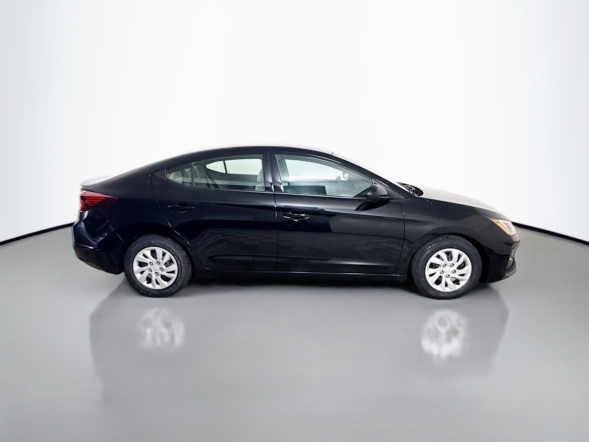 Used 2020 Hyundai Elantra SE FWD image 11