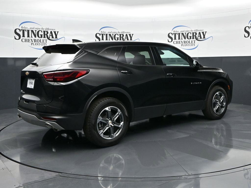Used 2025 Chevrolet Blazer LT image 7