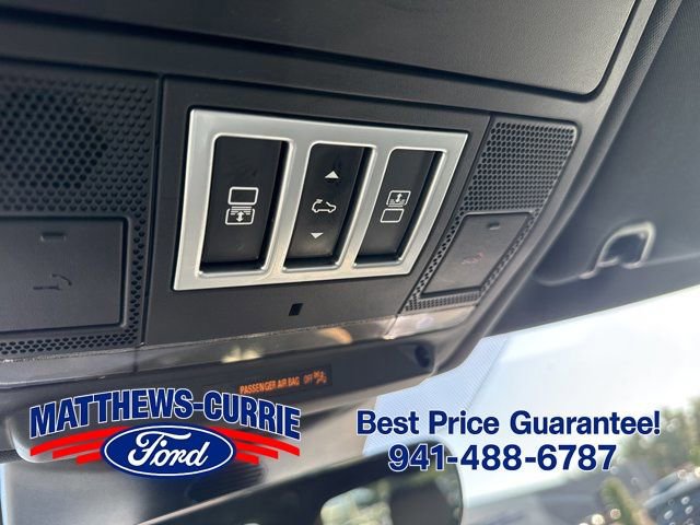 Used 2020 Land Rover Discovery Landmark AWD/4WD image 22