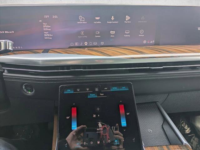 Used 2025 Cadillac Escalade ESV Sport Platinum w/ LPO, ONYX Package image 15