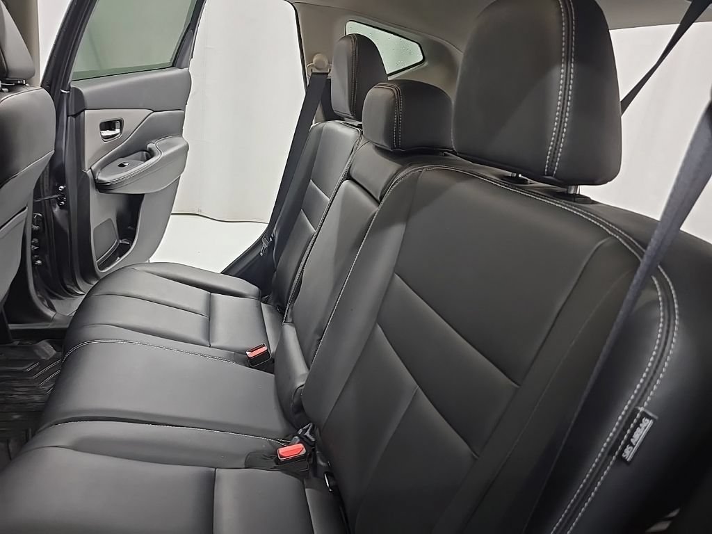 Used 2023 Nissan Murano SV w/ Cargo Package AWD/4WD image 18