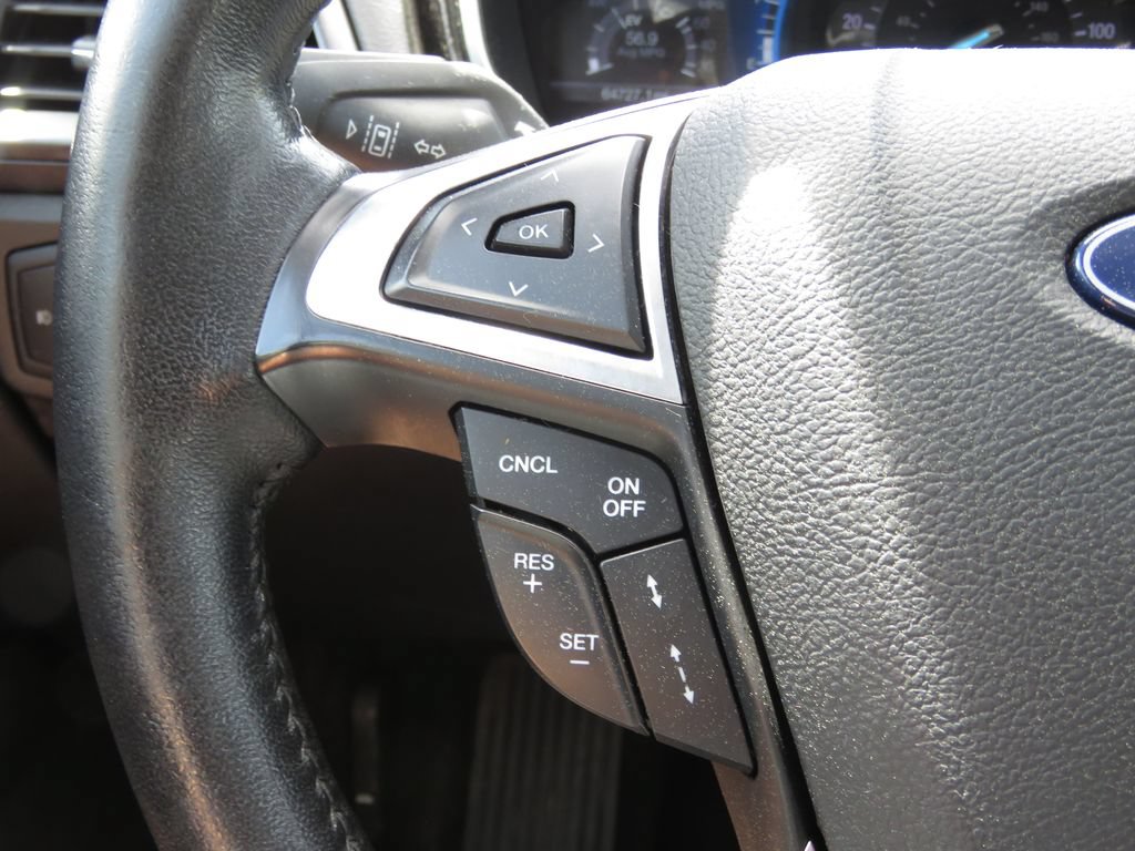 Used 2020 Ford Fusion Energi Titanium FWD image 21