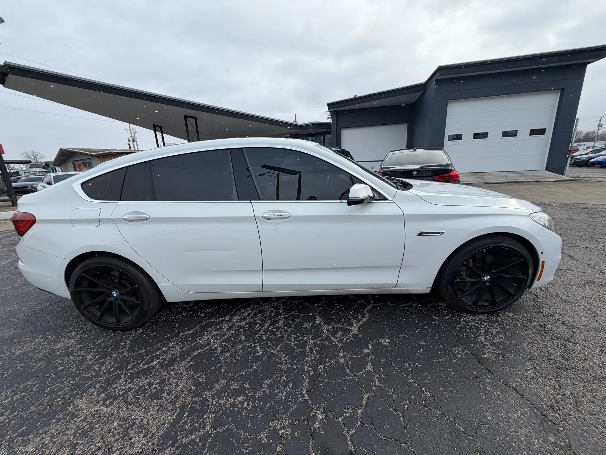 Used 2014 BMW 535i Gran Turismo xDrive image 9