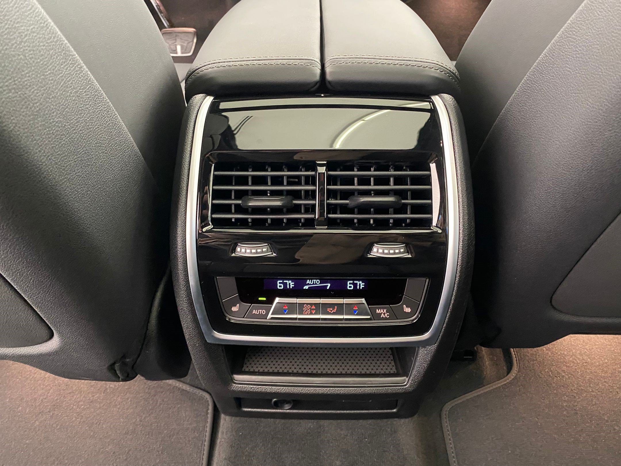 New 2026 BMW ALPINA XB7 AWD/4WD image 30