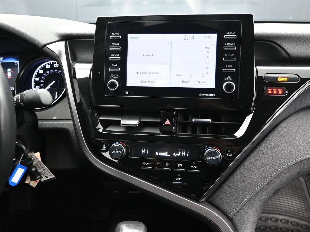 Used 2024 Toyota Camry SE image 29