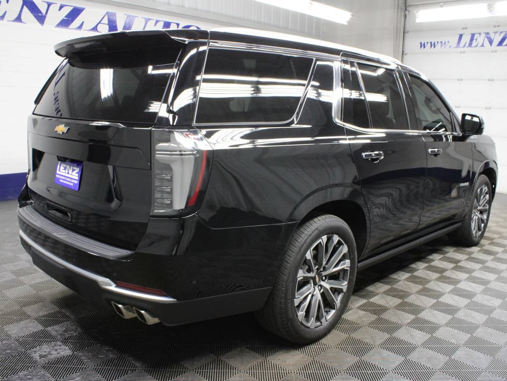 Used 2025 Chevrolet Tahoe High Country AWD/4WD image 6