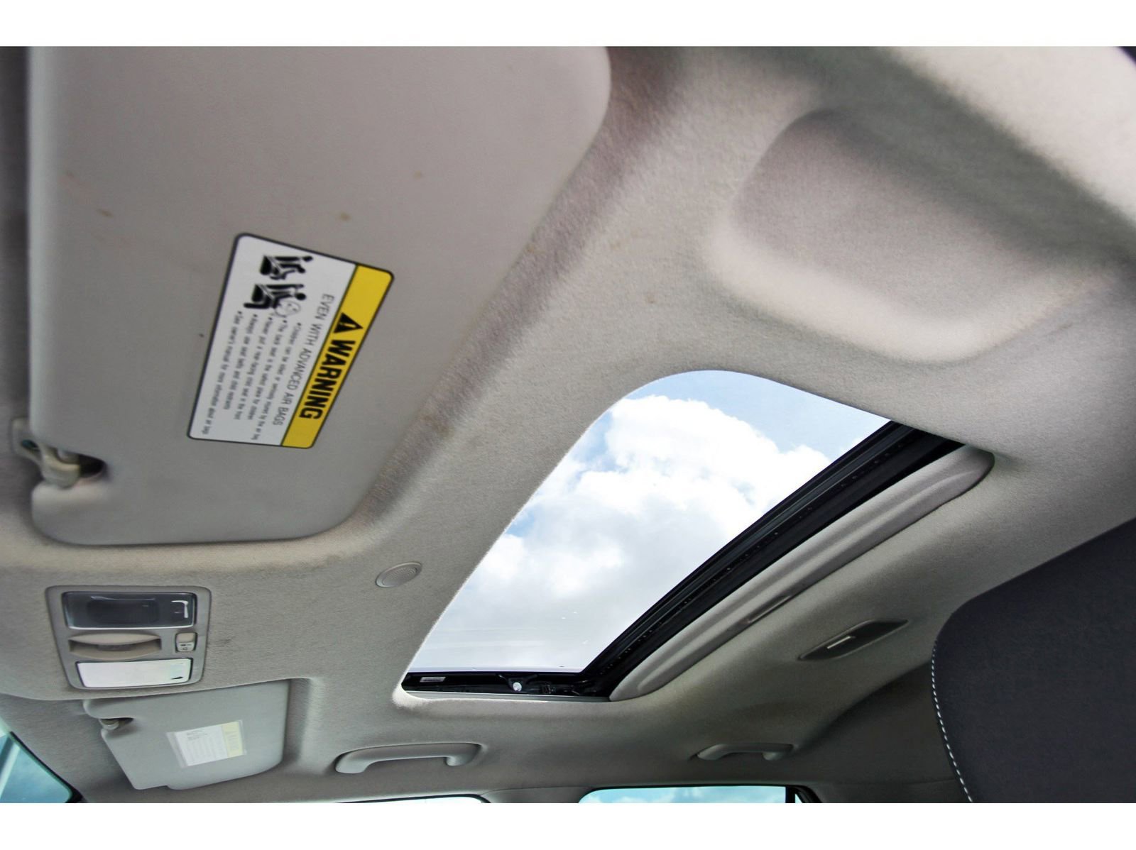 Used 2023 Hyundai Venue SEL FWD image 29