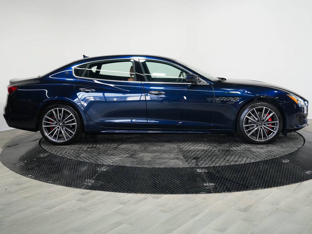 Used 2022 Maserati Quattroporte Modena Q4 AWD/4WD image 5