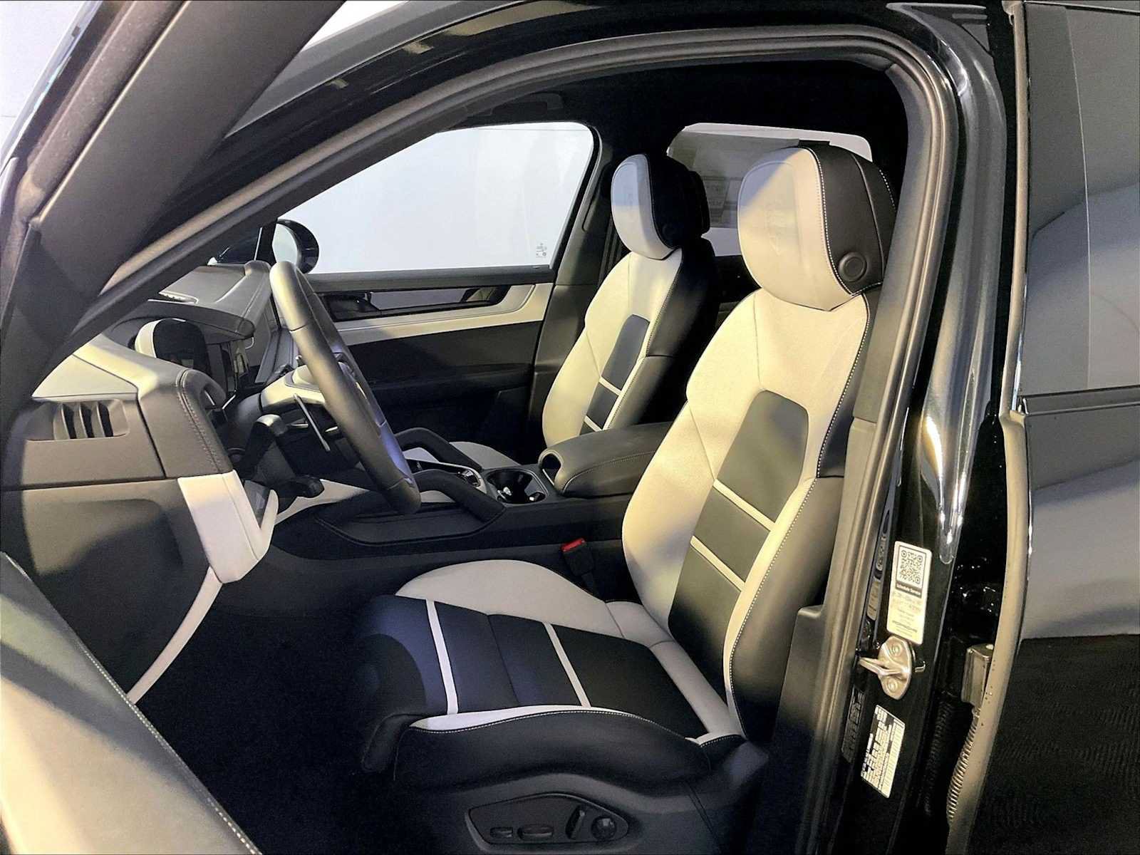 New 2026 Porsche Cayenne S AWD/4WD image 5
