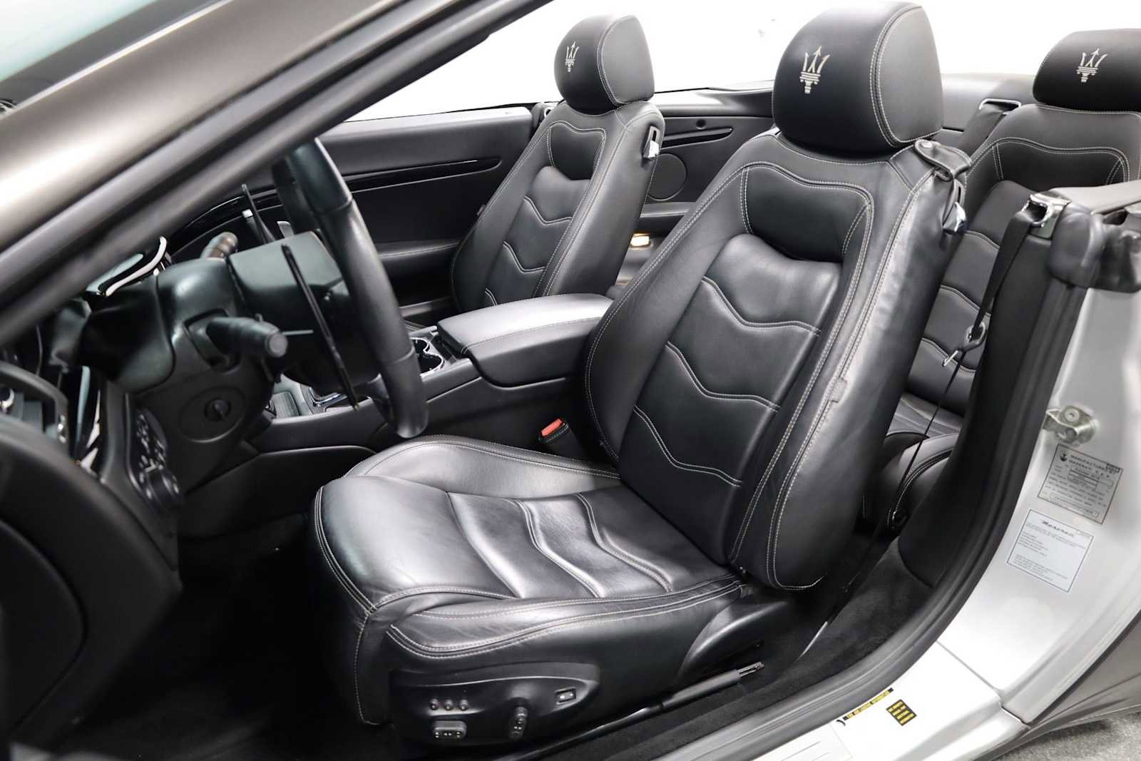 Used 2016 Maserati GranTurismo Convertible image 5