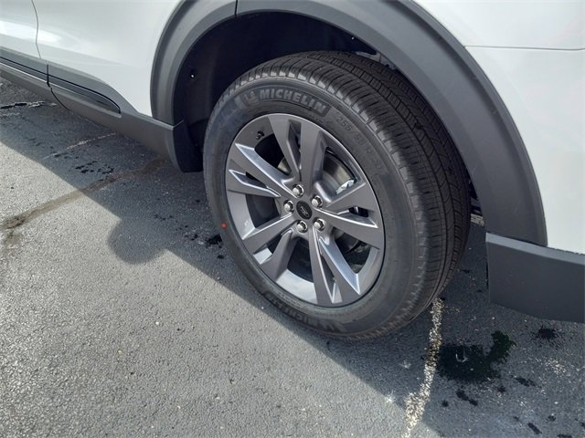New 2026 Ford Explorer Active image 10