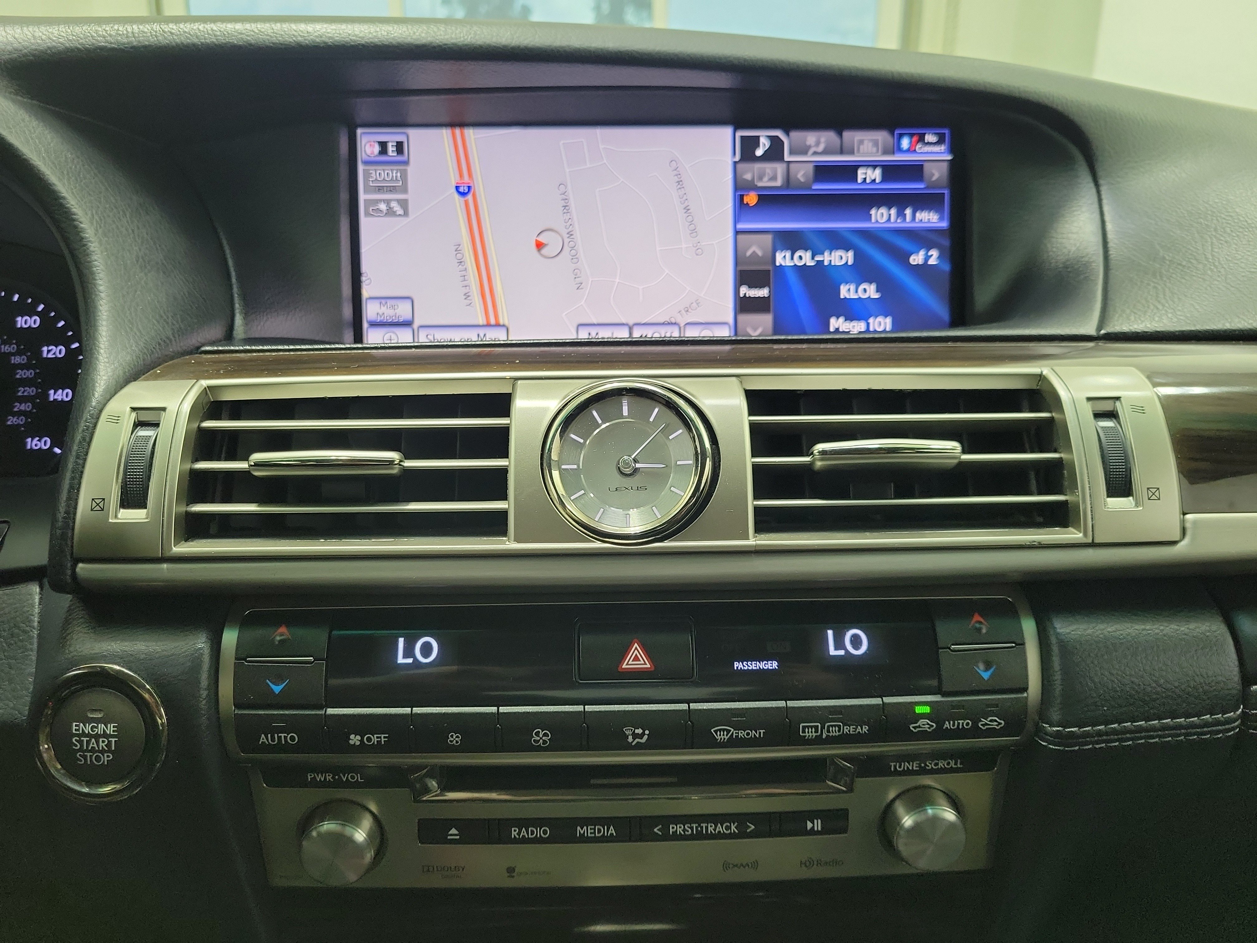 Used 2013 Lexus LS 460 w/ Comfort Pkg RWD image 22
