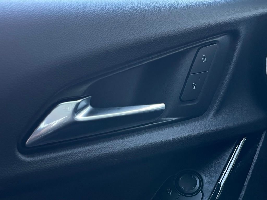 New 2026 Chevrolet Equinox LT image 13