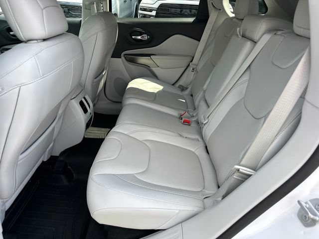 Used 2019 Jeep Cherokee Limited w/ Luxury Group AWD/4WD image 30