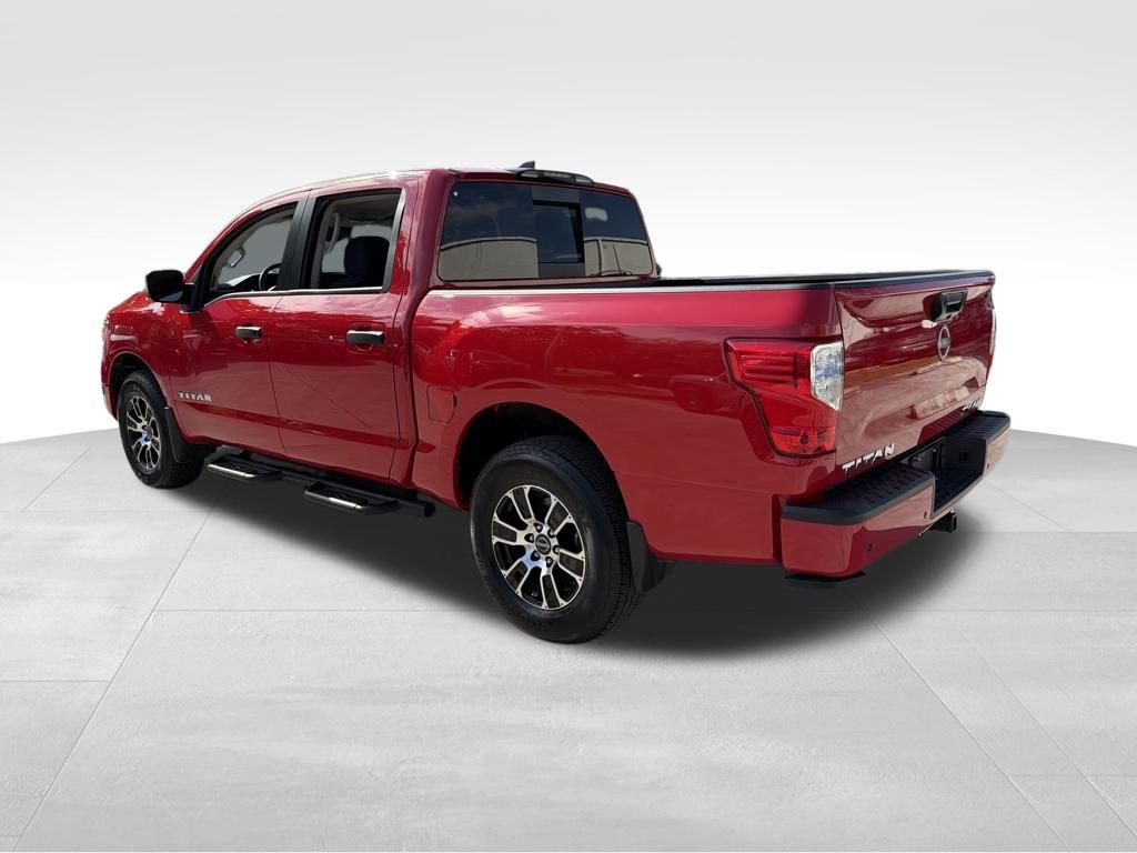 Used 2024 Nissan Titan SV w/ Accessory Utility Package image 5