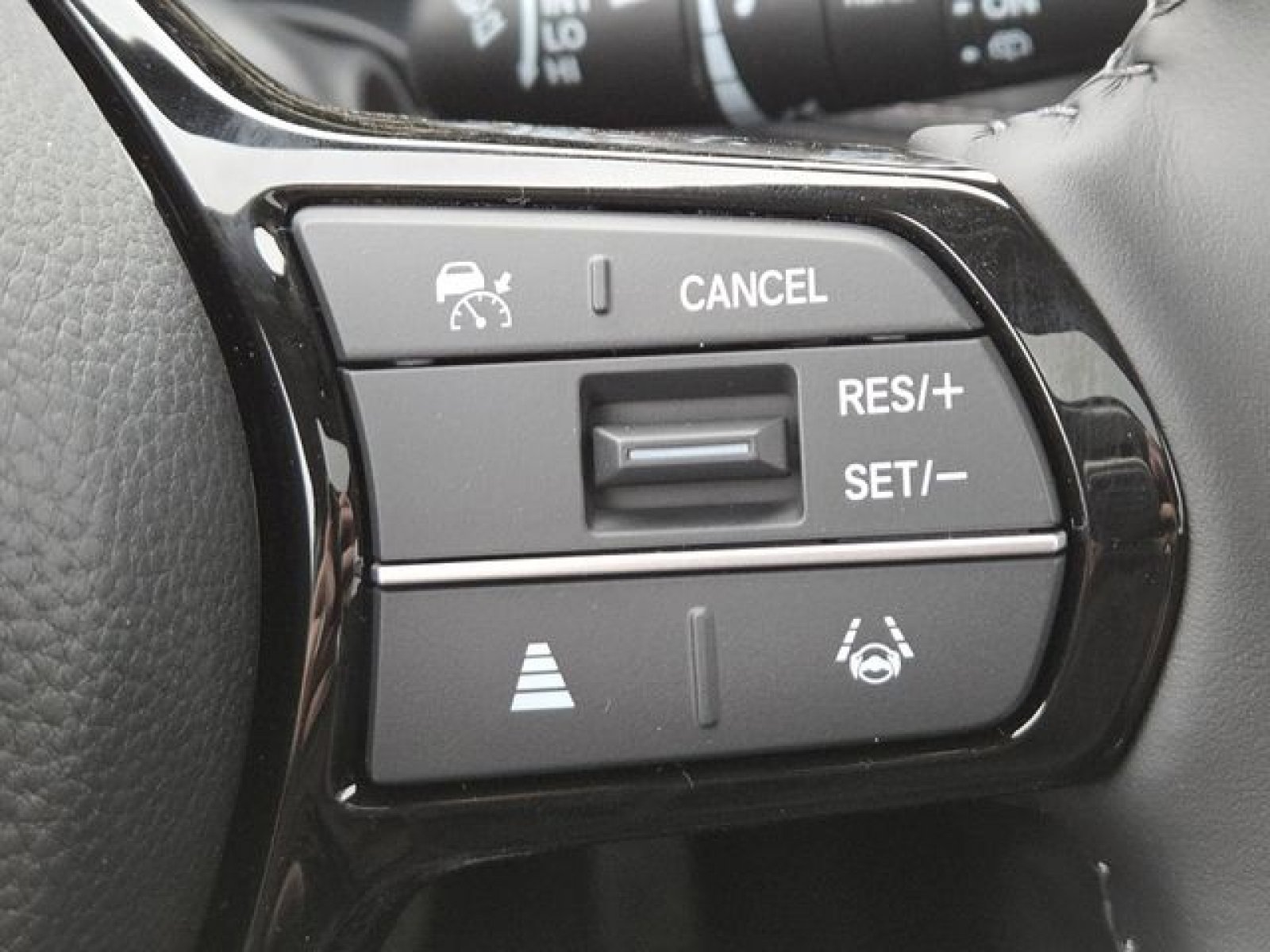 New 2027 Honda HR-V EX-L image 18