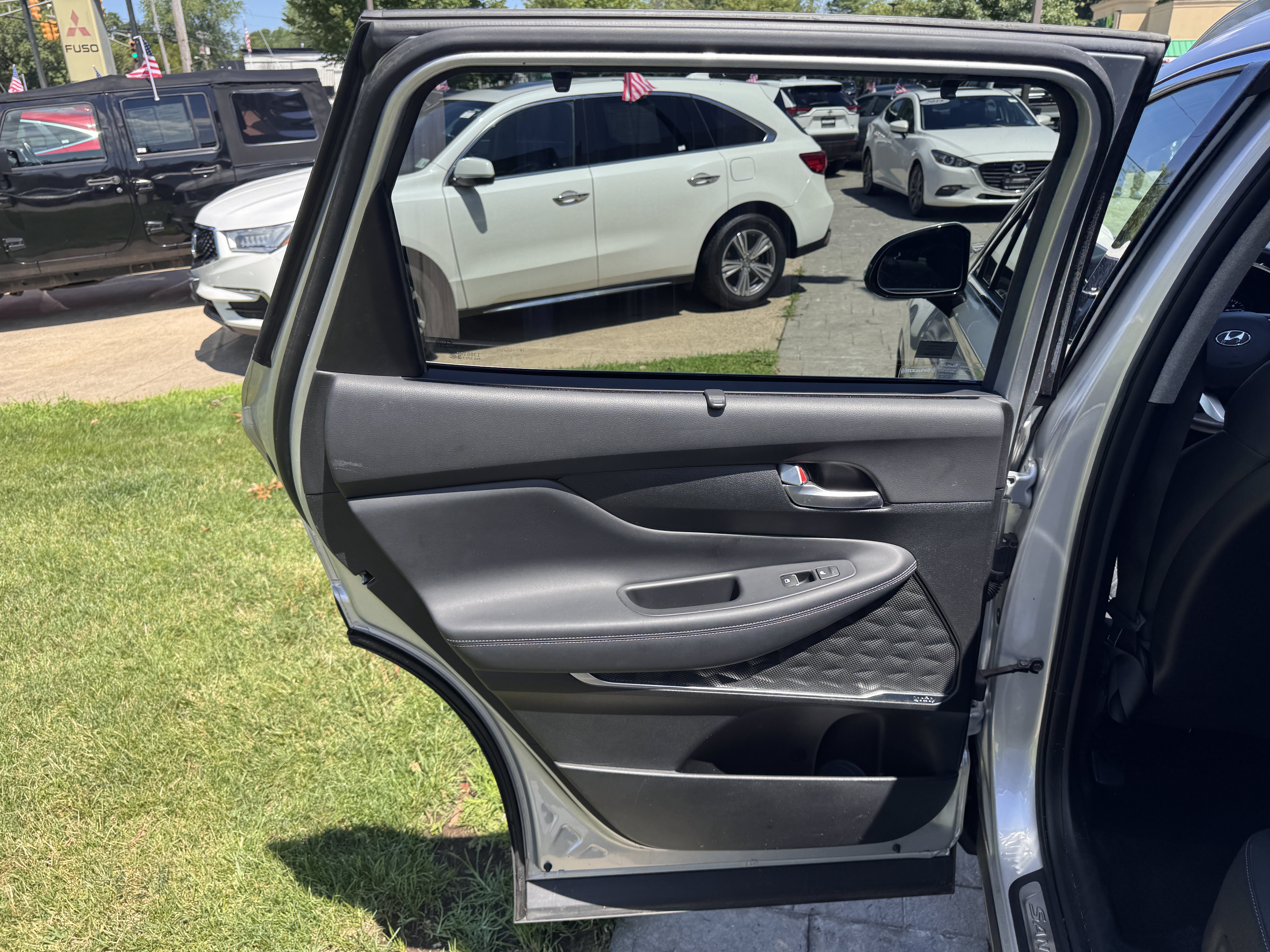 Used 2019 Hyundai Santa Fe AWD image 23