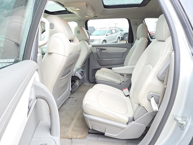 Used 2014 Chevrolet Traverse LT image 17