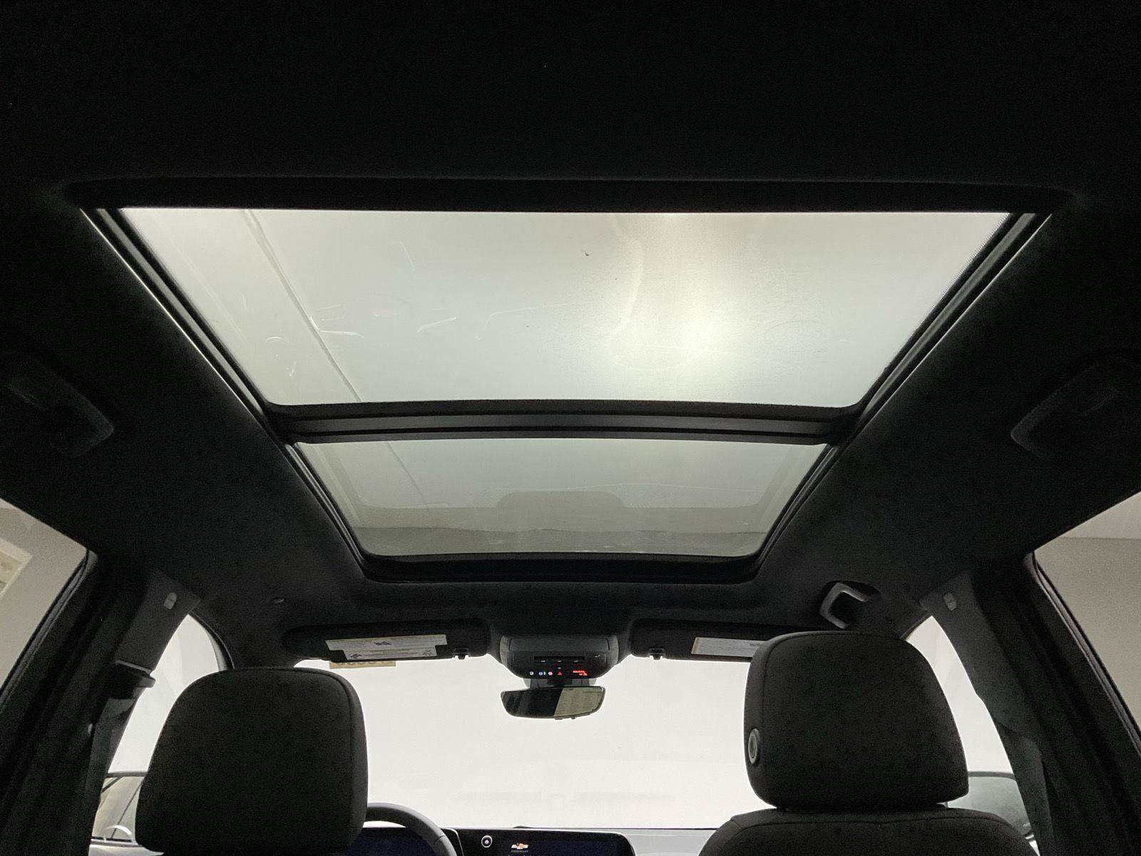 New 2027 Chevrolet Equinox LT w/ Safety and Technology Package FWD image 28
