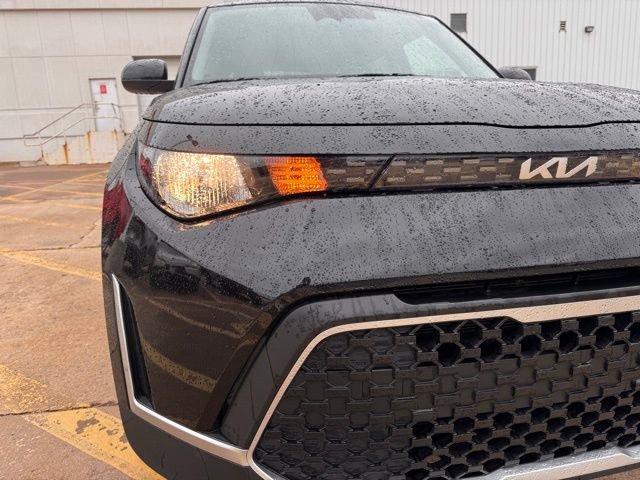 Used 2025 Kia Soul LX image 9