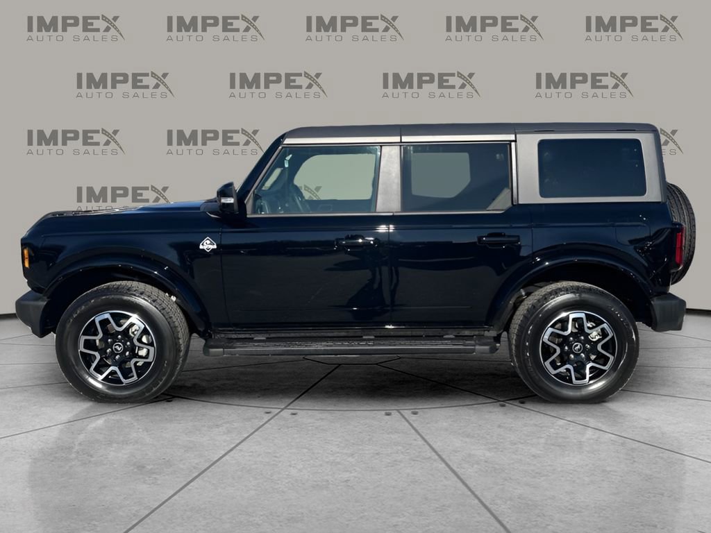 Used 2024 Ford Bronco Outer Banks image 2