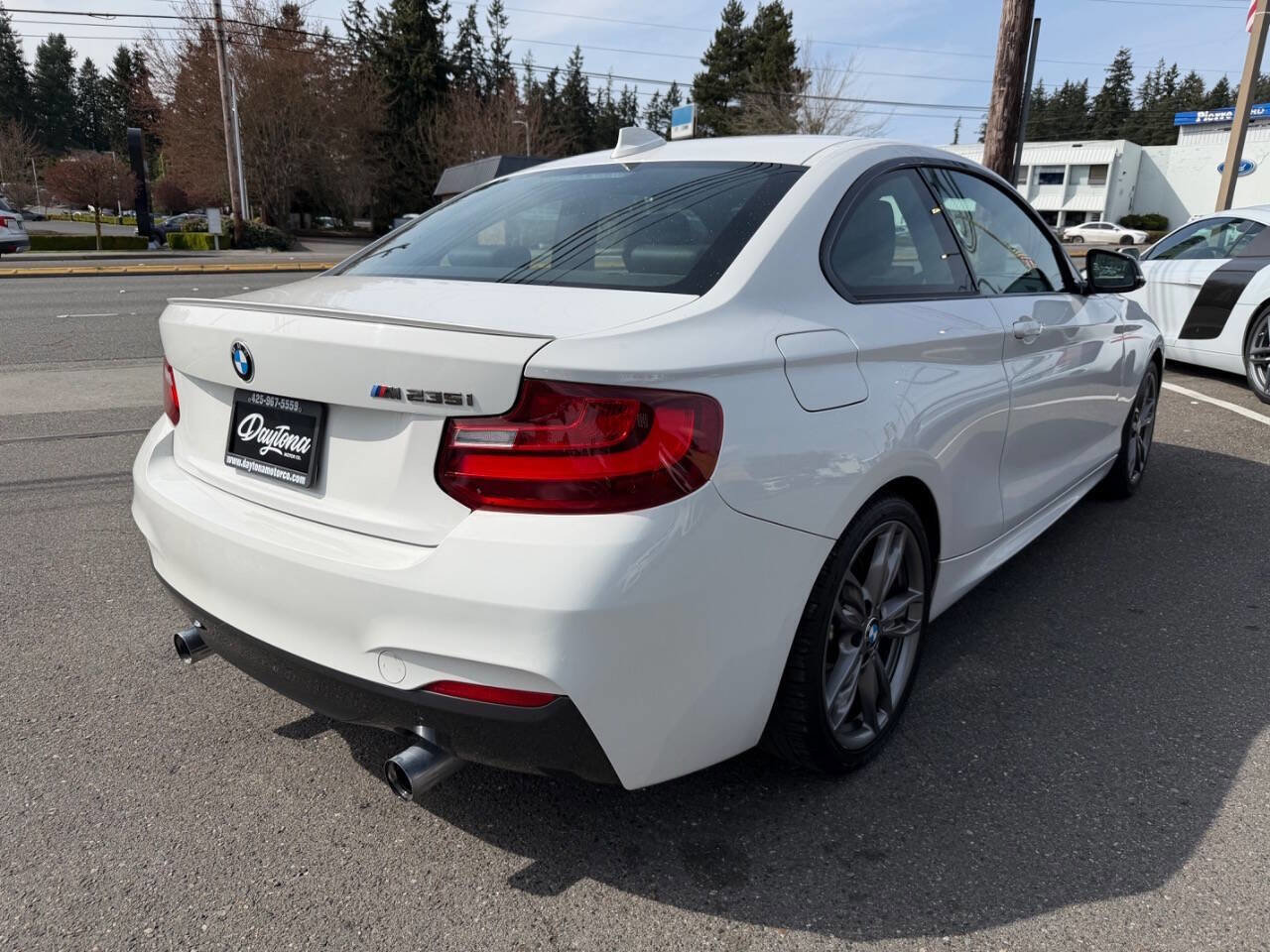 Used 2016 BMW M235i Coupe image 11