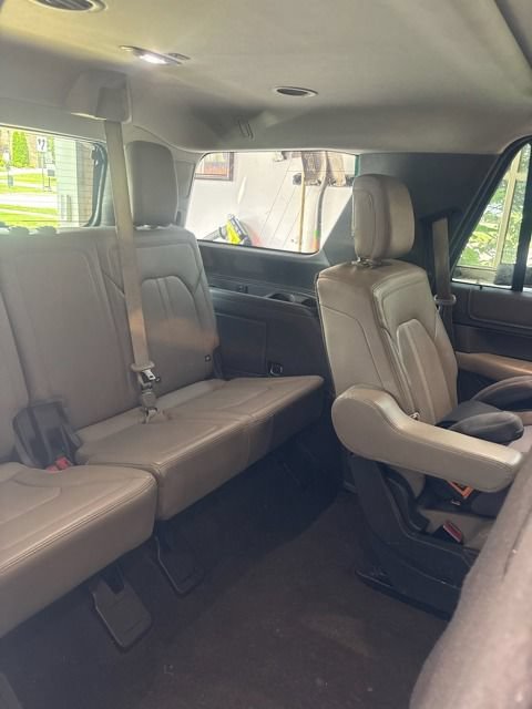Used 2019 Ford Expedition Limited AWD/4WD image 10