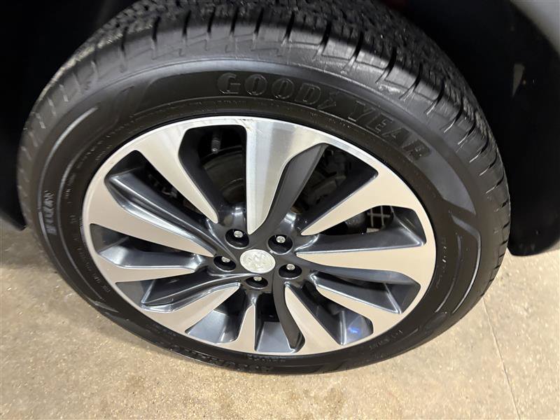 Used 2021 Buick Encore Preferred w/ Safety Package image 5