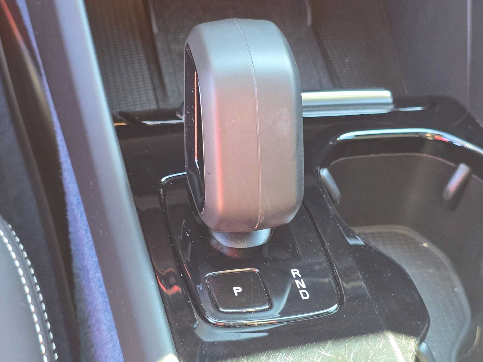 Certified 2023 Volvo XC40 Recharge Plus w/ Protection Package Premier AWD/4WD image 31