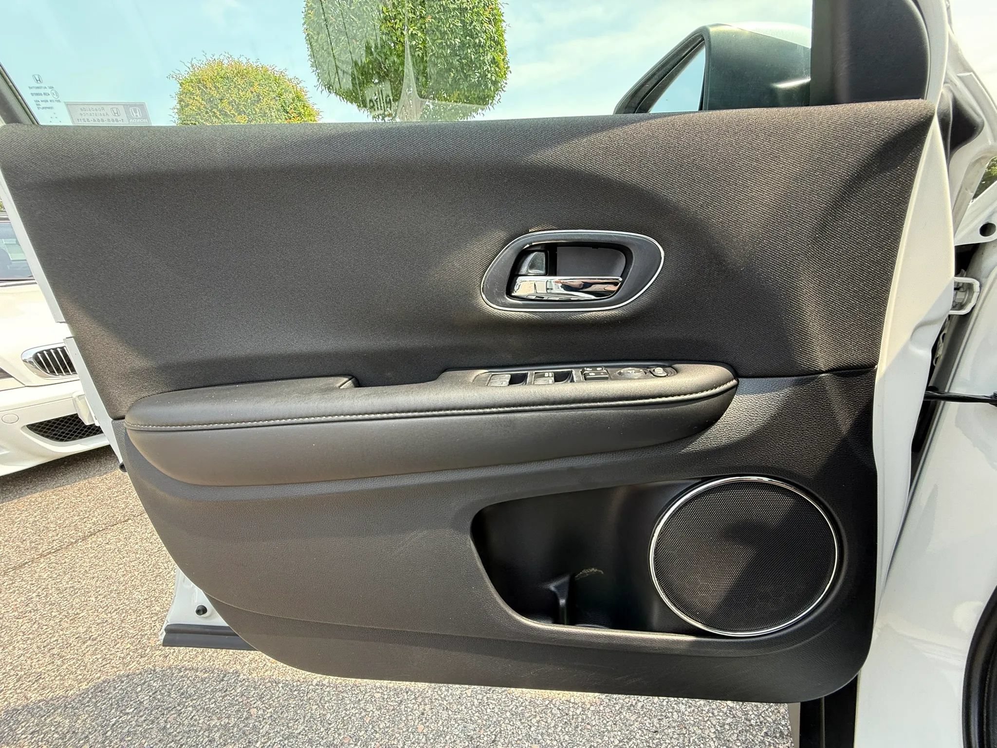 Used 2021 Honda HR-V EX image 27
